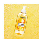 Garnier Clarifying Cleansing Gel ar vitamīnu C Skin Natura ls (&quot;Clarifying Wash&quot;) 200 ml